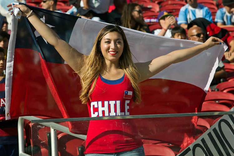 Hottest-Female-Football-Fans-Chile-Euro-2021